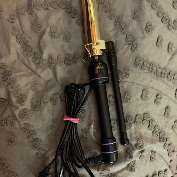⭐️PRICE FIRM⭐️ Hot tool Gold Curling Iron 1 1/2 - Picture 4 of 4